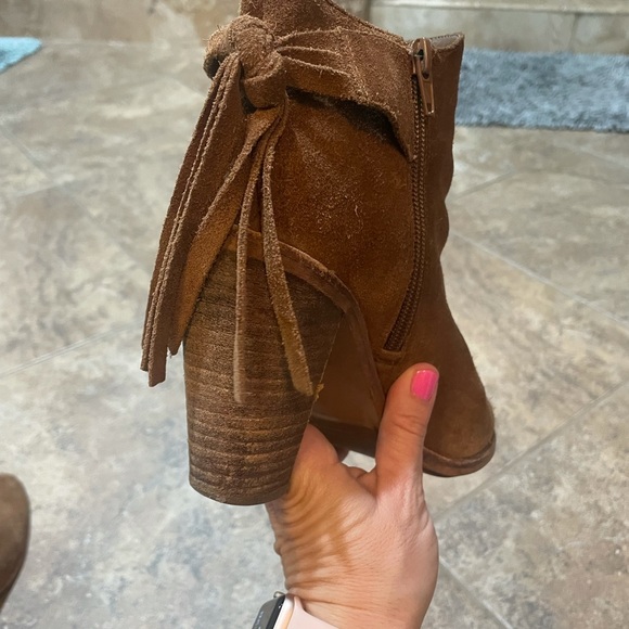 Vince Camuto booties with tassel - Picture 10 of 14